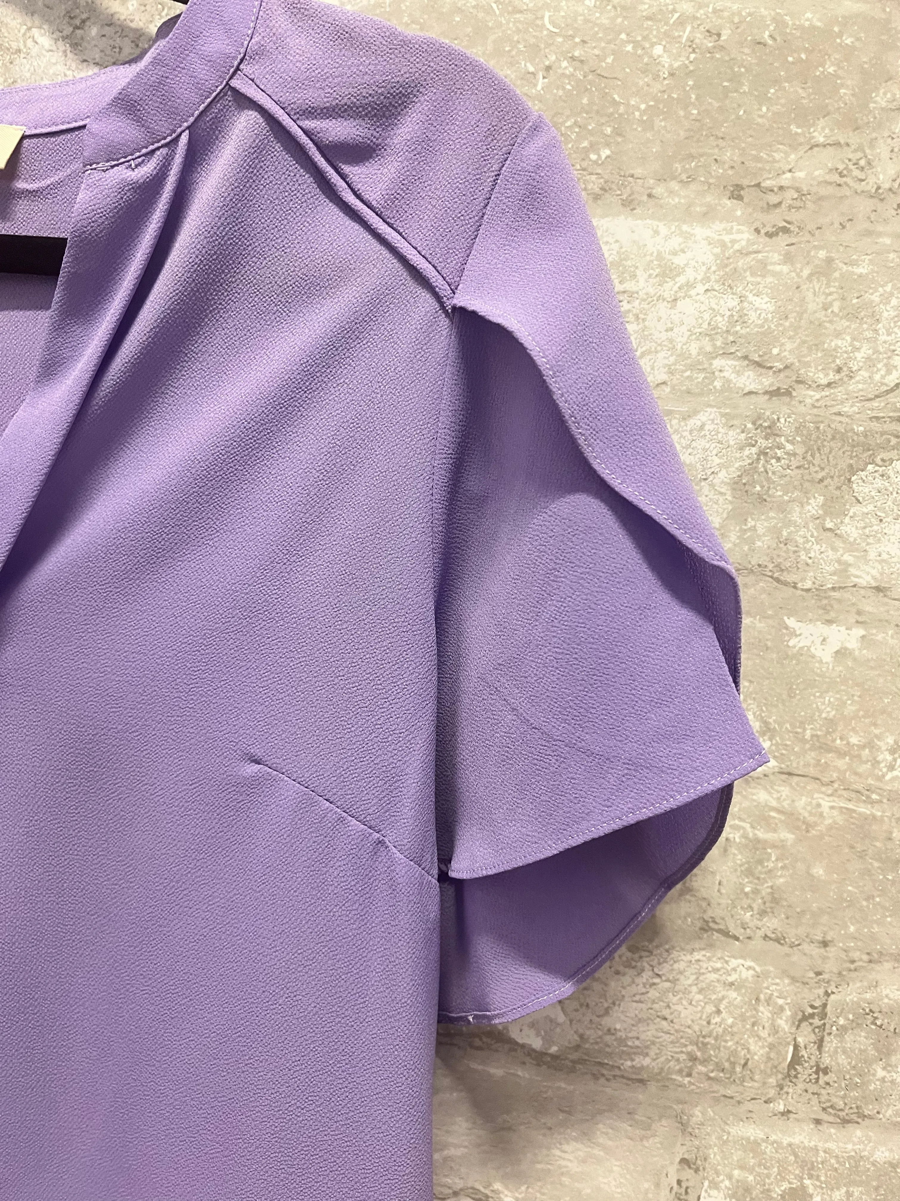 Vicki, V-neck Tulip Sleeves Woven Crepe Blouse